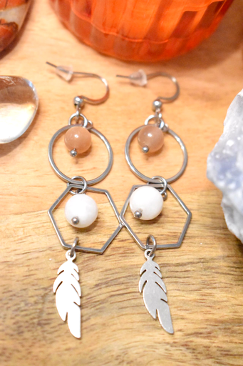 Boucles d'oreille - perles en pierre de lune et pierre de soleil