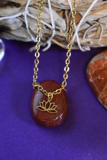Collier - pendentif en jaspe rouge